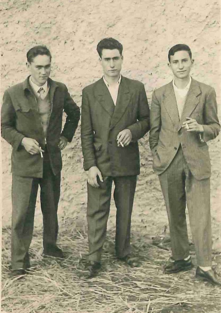 Tres-Mozos-del-Pueblo.jpg